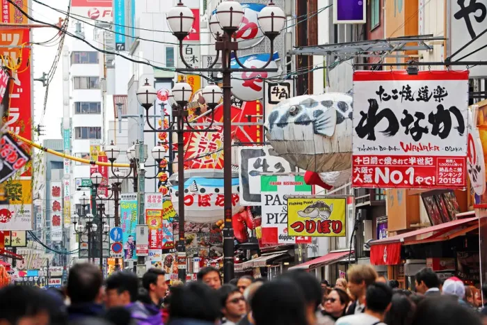  : Advertising signs for shops and restaurants in Dotonbori, Osaka, Japan