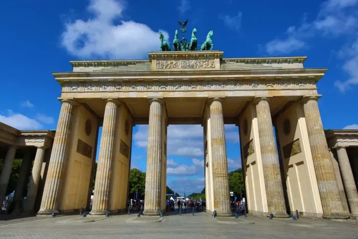  : The Brandenburg Gate or Brandenburger Tor, Berlin, Germany