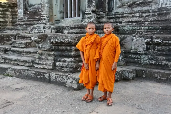  : Buddhist Monks at Angkor Wat Temple, Siem Reap, Cambodia