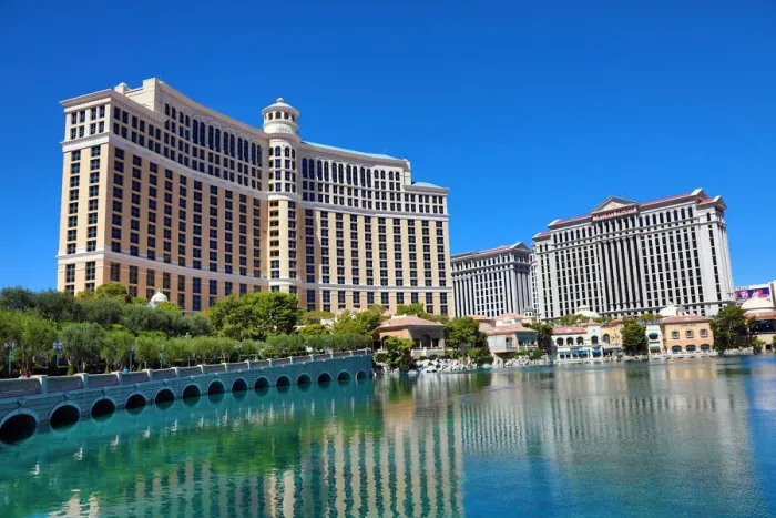  : Caesars Palace and The Bellagio Hotel and Casino, Las Vegas, Nevada, America