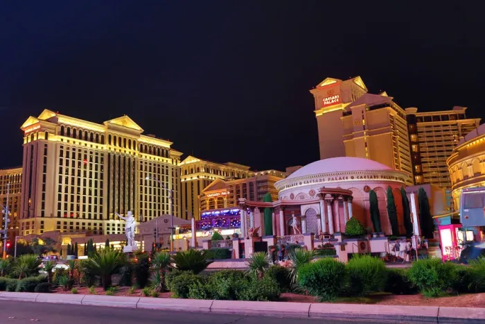  : Caesars Palace Hotel and Casino at night, Las Vegas, Nevada, America