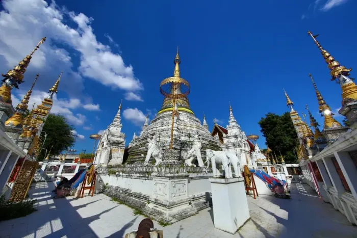  : Chedi at Wat Saen Fang Temple in Chiang Mai, Thailand