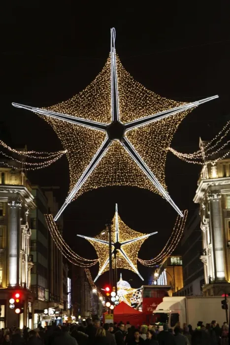  : Christmas lights in Oxford Street, London