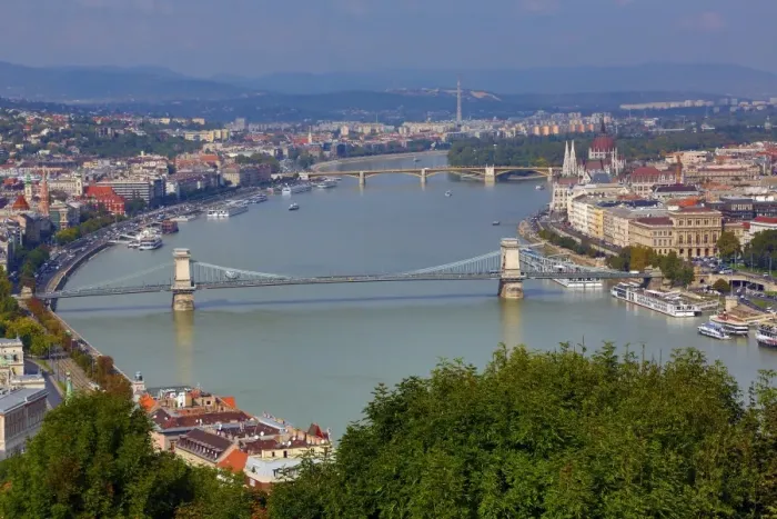  : City Skyline and the River Danube in Budapest, Hungary