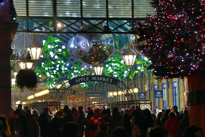  : Covent Garden Market Christmas lights switched on, Covent Garden, London