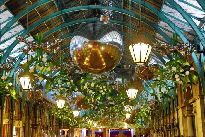  : Covent Garden Mistletoe Christmas decorations and lights, London