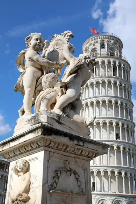  : Cupid Statue and Leaning Tower of Pisa, Piazza dei Miracoli, Pisa, Italy