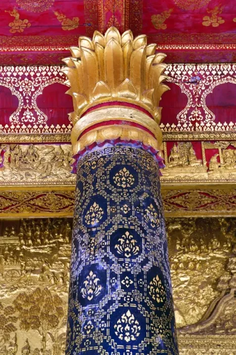  : Decorated pillars in Wat Mai Suwannaphumaham (aka Vat May) Temple, Luang Prabang, Laos