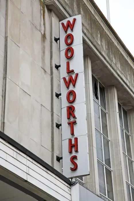  : Disused Woolworths