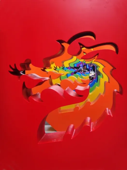 : Dragon head shape