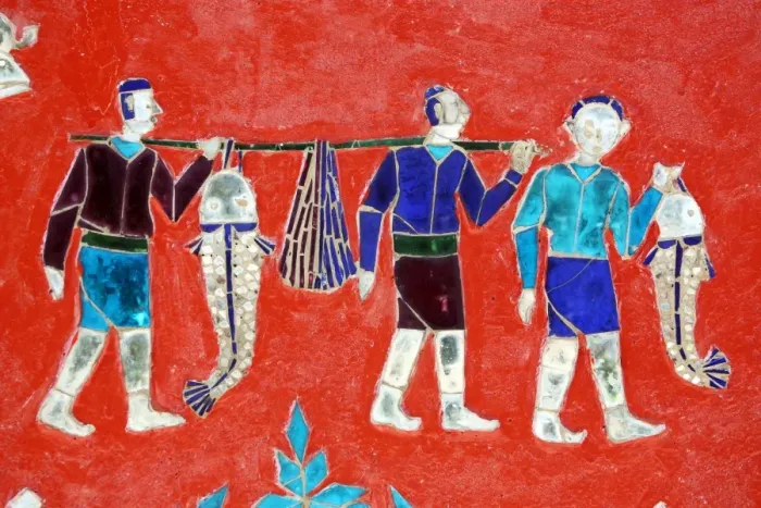  : Everyday life recorded in mosaics at Vat Xieng Thong Temple, Luang Prabang, Laos