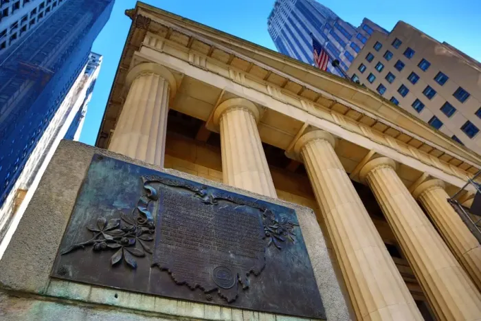  : Federal Hall on Wall Street, New York. America