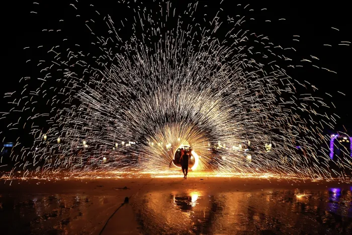  : Fire show on Sai Kaew beach in Koh Samet, Thailand