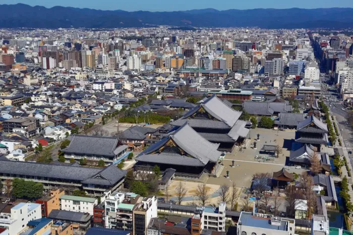 : General city view of Kyoto with Higashi Honganji Temple, the Eastern Temple of the Original Vow
