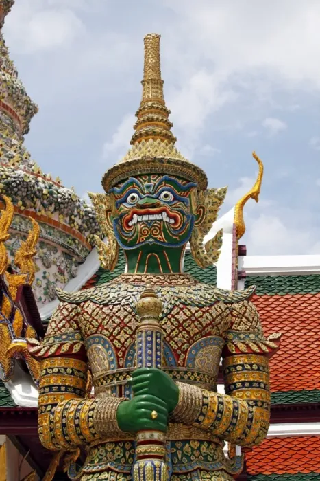 : Giant Temple Guardian Statue at the Grand Palace Complex, Wat Phra Kaew, Bangkok