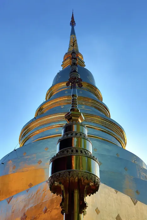  : Gold chedi at Wat Phra Singh Temple in Chiang Mai, Thailand
