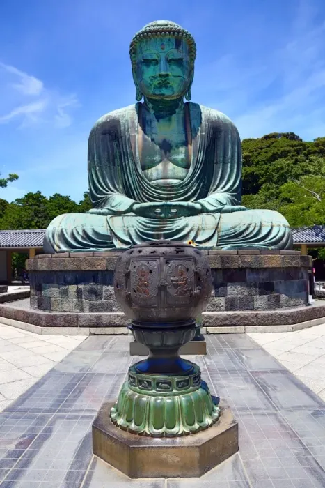  : The Great Buddha of Kamakura, a statue of Amida Buddha, known as Daibutsu