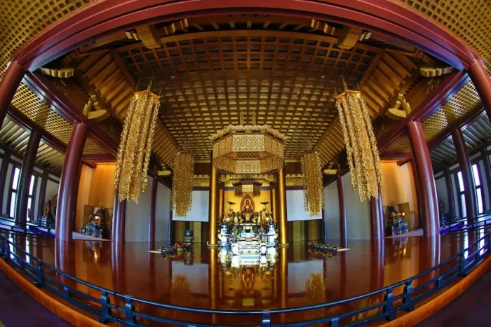  : Interioir of the Daiden (Hondo) the main hall of Zojoji Temple and the Tokyo Tower in Tokyo