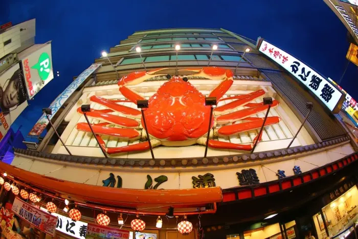  : Kani Doraku seafood restaurant crab sign in Namba, Osaka, Japan