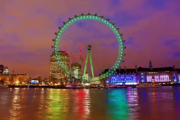  : London Eye goes green for St. Patricks Day in London