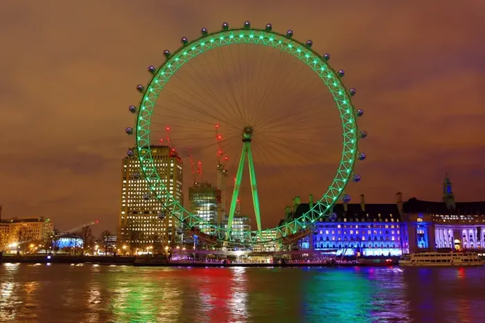  : London Eye goes green for St. Patricks Day in London