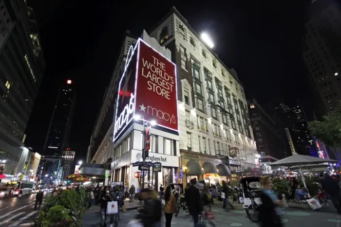  : Macys Department Store in New York