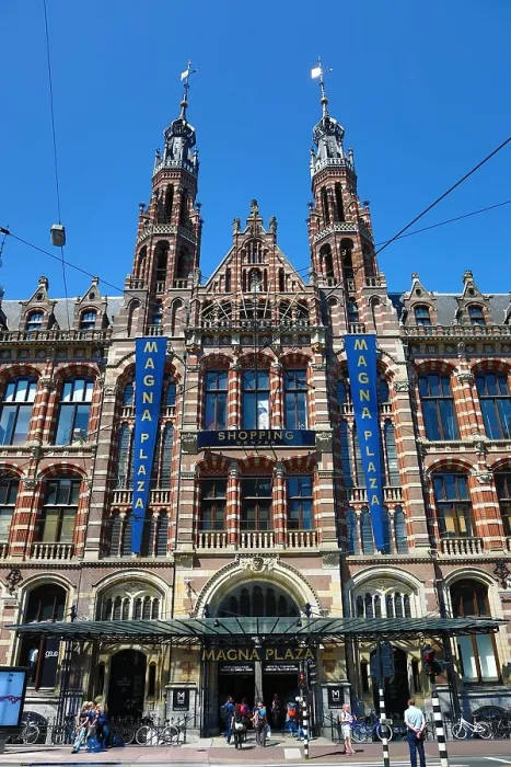  : Magna Plaza shopping centre and mall in Amsterdam, Holland