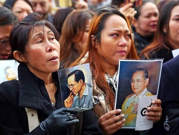 memorial remembrance death thai thailand king royalty bhumibol adulyadej trafalgar