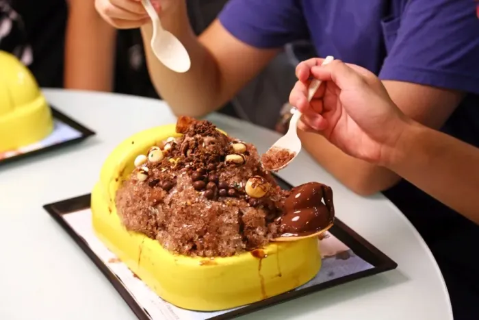  : Modern Toilet theme restaurant, Taipei, Taiwan