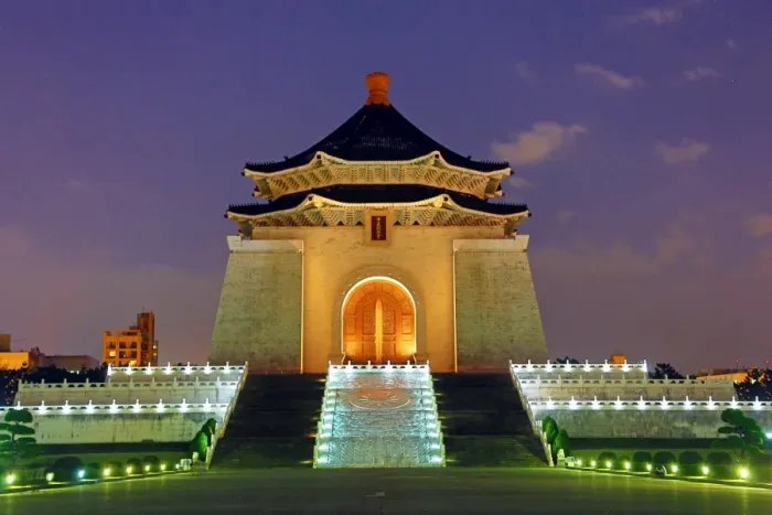  : The National Chiang Kai Shek Memorial Hall illuminated at night in Taipei, Taiwan