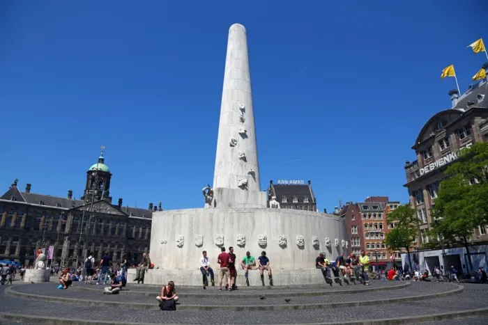  : National Monument in Dam Square, Amsterdam, Holland