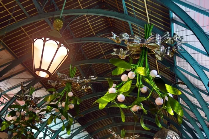  : New Covent Garden Mistletoe Christmas Decorations in London