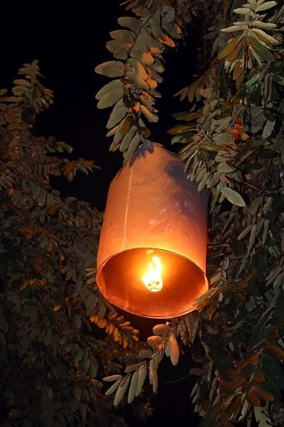 New death penalty threat for Sky Lanterns doesn t deter Loy Krathong celebrations in Chiang Mai, Thailand