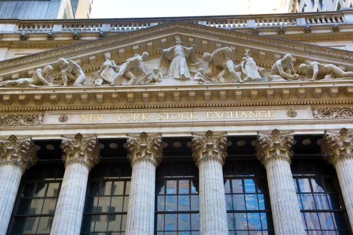  : New York Stock Exchange on Wall Street, New York. America