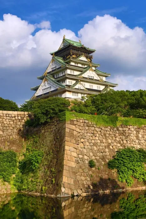  : Osaka Castle and ramparts, Osaka, Japan