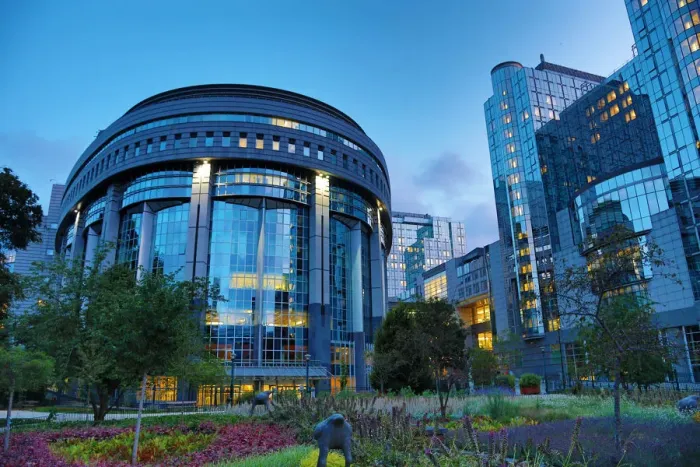 : Paul Henri Spaak Building in the Hemicycle of the European Parliament Complex
