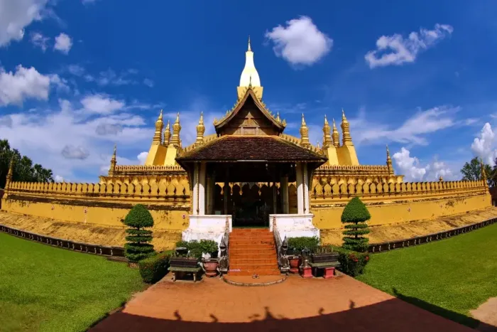 : Pha That Luang gold Stupa, Vientiane, Laos : Pha That Luang gold Stupa, Vientiane, Laos