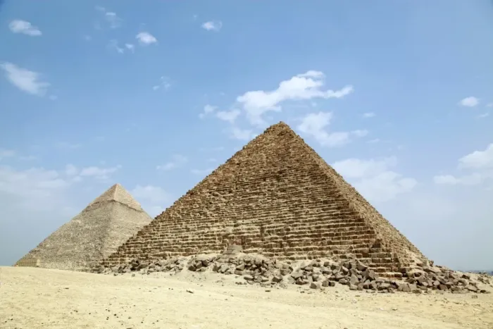  : The Pyramids of Giza in Cairo, Egypt