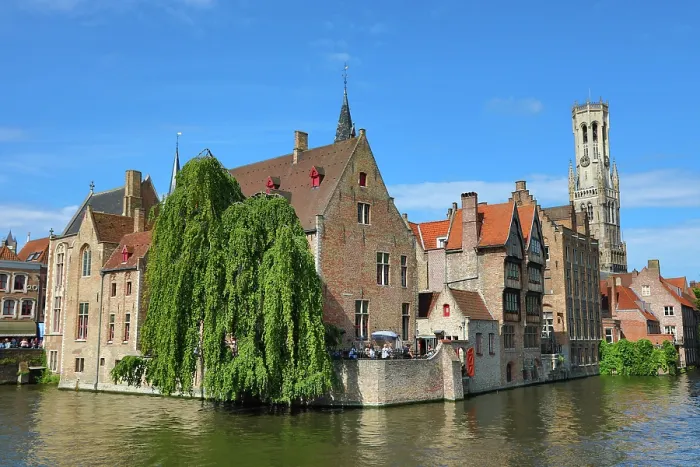  : Quay of the Rosary or Rozenhoedkaai and the Belfry Tower, Bruges, Belgium