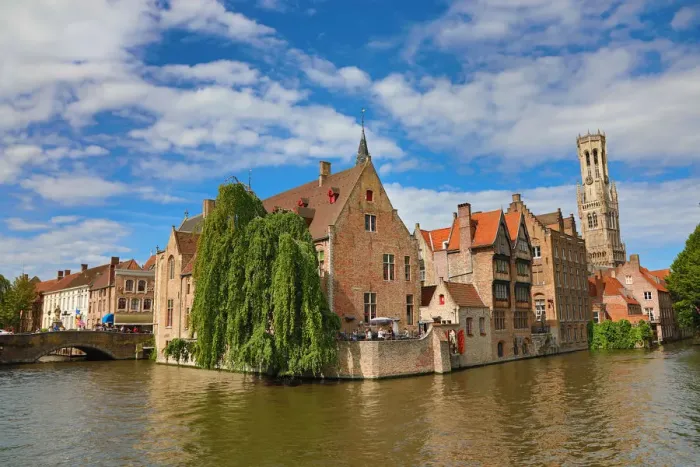  : Quay of the Rosary or Rozenhoedkaai and the Belfry Tower, Bruges, Belgium