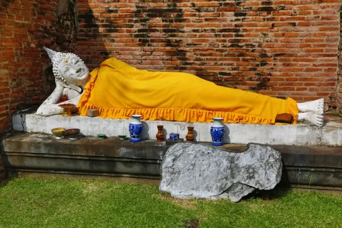  : Reclining Buddha statue at Wat Yai Chaimongkol Temple, Ayutthaya, Thailand