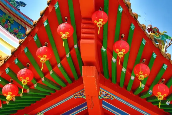  : Red lanterns and roof decorations on the Thean Hou Chinese Temple, Kuala Lumpur, Malaysia