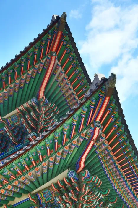  : Roof of Geunjeongjeon Hall Throne Room at Gyeongbokgung Palace in Seoul, Korea