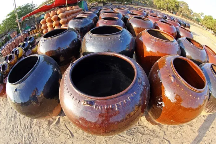  : Rows of pots on sale at the market in Old Bagan, Bagan, Myanmar (Burma)