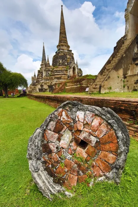  : Ruins of the chedis of Wat Phra Si Sanphet Temple, Ayutthaya, Thailand