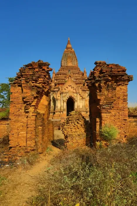  : Shwe Leik Too Pagoda in Bagan, Myanmar (Burma)