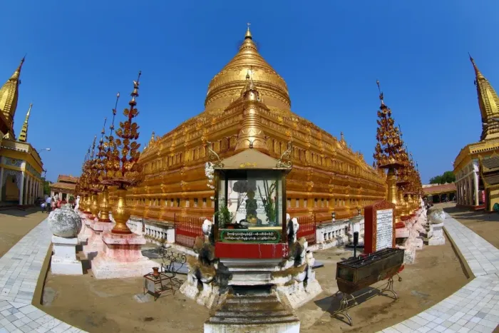  : Shwezigon Paya Pagoda in Nuang U, Bagan, Myanmar (Burma)