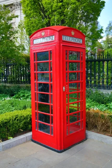 : Souvenir Red London Telephone Box, London, England