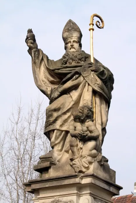  : Statue on the Charles Bridge in Prague