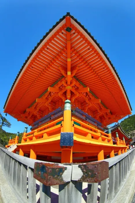  : Three storey orange pagoda at Kiyomizu-dera Temple in Kyoto, Japan